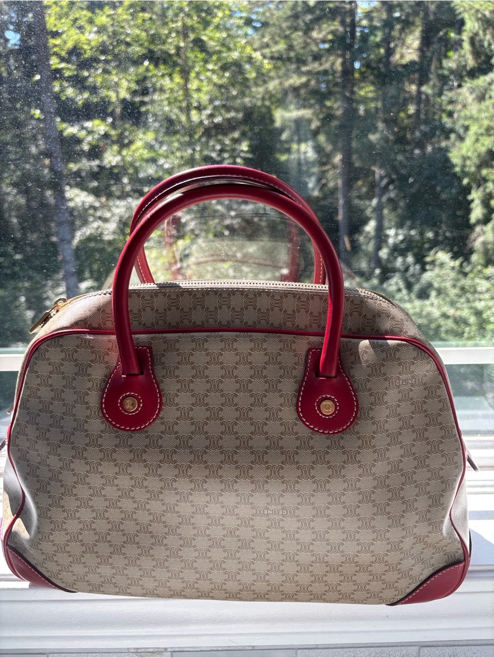 Celine- Macadam beige & Red Women's Top-Handle bag. Like new. SKu no.CEOO 12
🇮🇹
